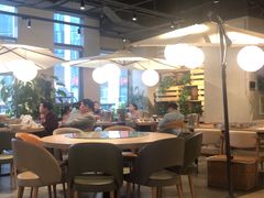 大堂-日进一片海.生腌海鲜火锅.宵夜烧烤(三里屯总店)