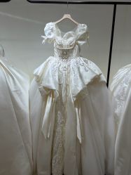 -城市花园婚纱摄影