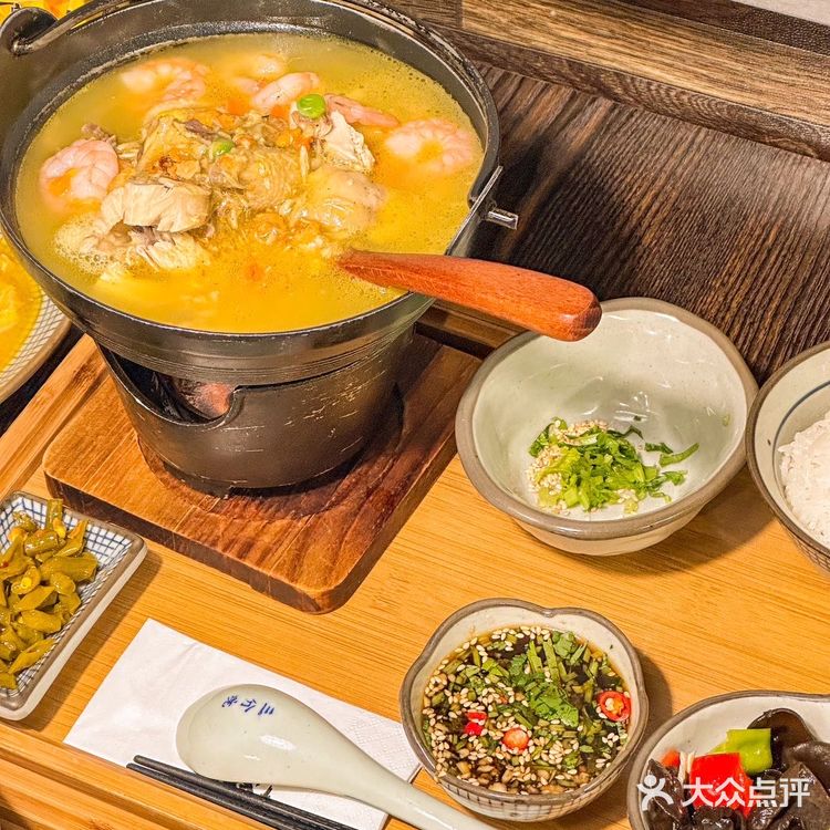 别问了！在杭州！这碗蟹黄金捞给我好吃哭了