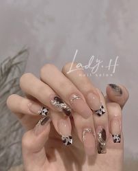 -IDO美甲美睫