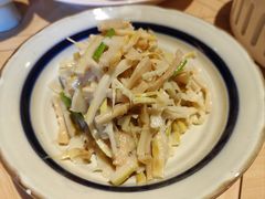 手撕蒋公羊尾竹笋-庐灶江南·江南菜·四合院Bistro(东直门雍和宫·原华侨宾馆店)