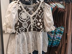 -URBAN REVIVO(上海中庚漫游城店)