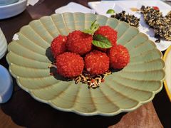 -小鲤鱼·黑松露烧鹅·手工煲仔饭·大筒骨炖汤(王府井店)