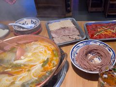 -洱火云南酸菜牛肉火锅(石景山当代商城店)