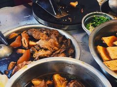 -松树干拌面店