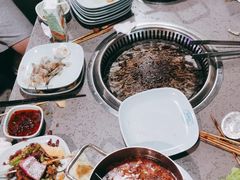 -金滏山烤肉·海鲜·火锅自助餐厅(襄阳万达店)