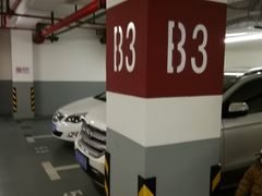 -中山公园-龙之梦停车场