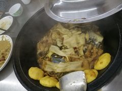 -屯老二农家铁锅炖·行业领军者(梅江店)
