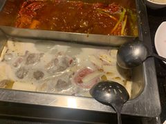 -百年川椒重庆老火锅(光谷店)