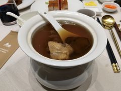 云南牛肝菌炖土鸡汤-唐宫·粤菜海鲜(万象城店)