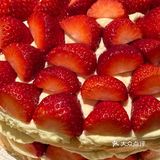 杭州新开的！！现做的草莓🍓提拉米苏……