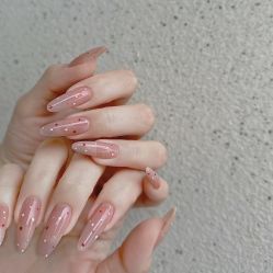 -悦指间美甲美睫