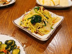 -万里闯关东铁锅炖菜馆(高新旗舰店)