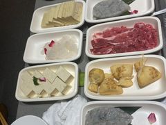 -海底捞火锅(公益西桥店)
