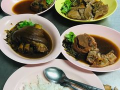 -Kha Mu Charoensang(Silom)