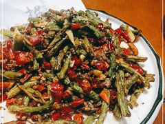 -小鱼儿海鲜港(新村十区店)