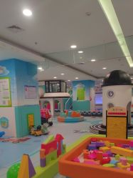 -孩子王童乐园(唐山万达广场店)