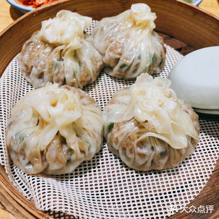 反正吃着就是满口香 「鲜肉烧麦」个人更喜欢吃这个
