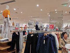 -优衣库(郑州丹尼斯大卫城店)