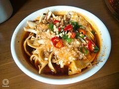 -炉小二铜锅牛蛙•川湘菜(三里屯店)