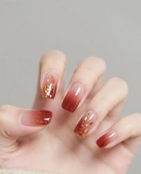 -爱美睫美甲会馆