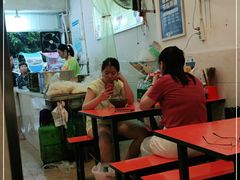 -张氏贵州遵义羊肉粉(伴山名都店)