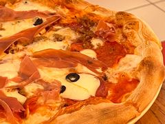 意式肉食披萨-城市大道红炉披萨烘焙坊