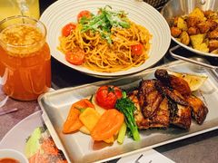 -théATRE茶聚场·餐厅(环球金融中心店)