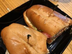 -The Habit Burger Grill 哈比特汉堡(爱琴海店)