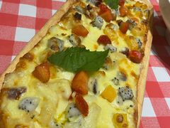 火焰烤饼水果风味-1886德国汽车餐厅(外滩十六铺码头店)