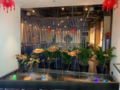 -尚尚仙·酸汤猪手·猪肚鸡火锅(华联万柳购物中心店)