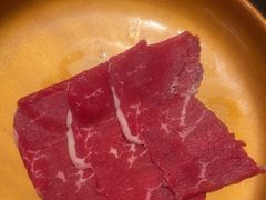 -牛YO寿喜烧·铁板烧和牛火锅自助(市府恒隆店)
