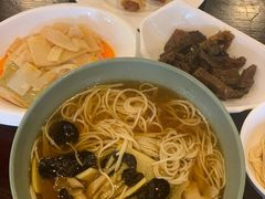 -重元寺香积厨素斋馆