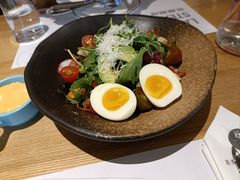 托斯卡尼蔬菜沙拉配酸奶芒果汁-原石牛扒·约会餐厅(龙城万科里店)