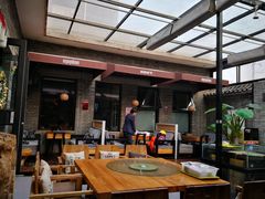 大堂-苹果树下艺术餐厅(宋庄店)
