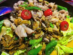 老坛酸菜味牛蛙泡锅-蘭奢雅集·江浙菜(青山江滩店)