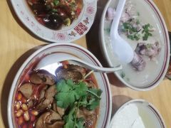 -老方桌烂蹄花川菜馆(九龙坡店)