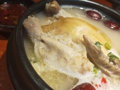 滋补参鸡汤-鑫日千里马朝鲜族小馆(总店)