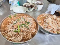 -正宗杨记普洱酸醋米线(总店)