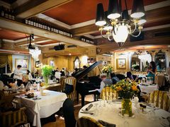 -火车头法国西餐厅