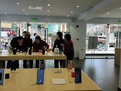 -华为授权体验店(万航渡路)