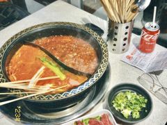 鸳鸯锅-钢管厂歆瑞源油卤串串香(春熙路太古里店)
