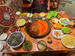 -周小明火锅(黑金冠社区店)