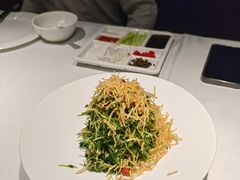 巧拌豆苗-四季民福烤鸭店(王府井东安门店)