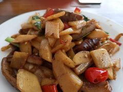 酸笋炒肥肠-牛八宝桂林米粉(八里庄店)