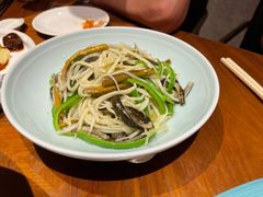青椒茭白丝炒鳝丝-上海人家花樣年华(中山公园店)