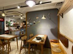 大堂-十面欢腾·海鲜面·台式Bistro(长乐路店)
