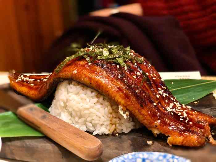 丼鳗屋·原条鳗鱼饭专门店"终于拔草了这家店.