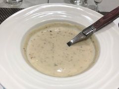 -悦享绿山墙西餐厅