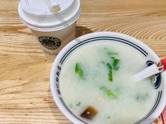 皮蛋瘦肉粥-银记肠粉店(南方医院店)